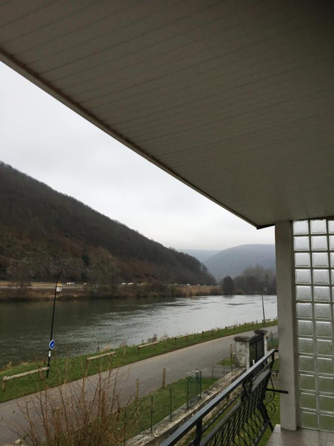 Villa la Rose sur Meuse à Haybes Extérieur photo